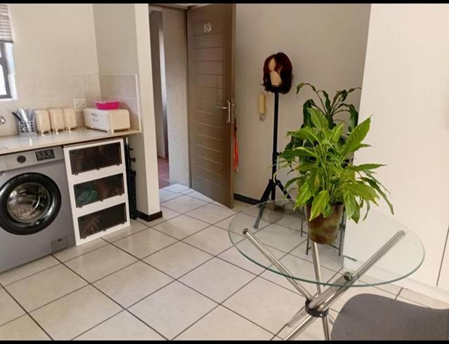 1 BEDROOM PROPERTY TO RENT IN PAULSHOF
